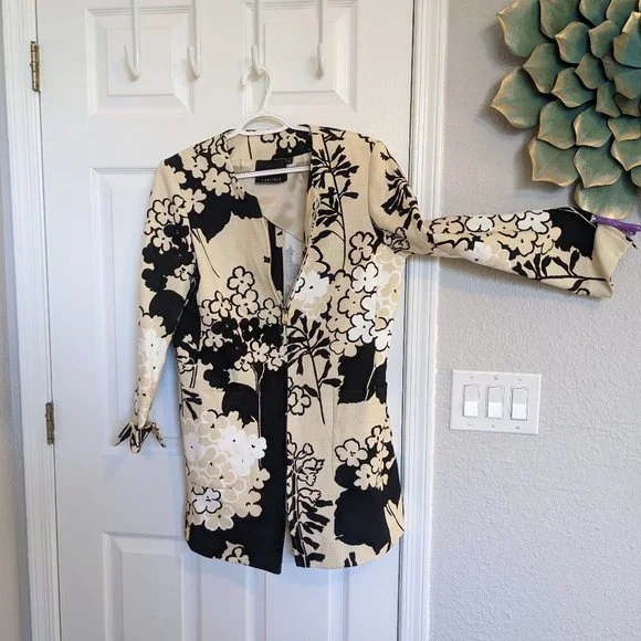 RAW SILK | LONG BLAZER | Asian Inspired |12 | Carlisle | Floral Print | NWOT - Picture 1 of 10
